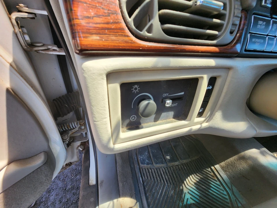 1996 1997 1998 CADILLAC DEVILLE HEADLIGHTS SWITCH - Image 1 of 1