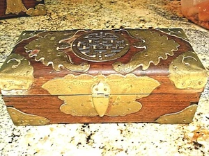 Antique 1900's Emperial China Yin Kee Co. Rose Wood Box Brass Accents Signed - Picture 1 of 10