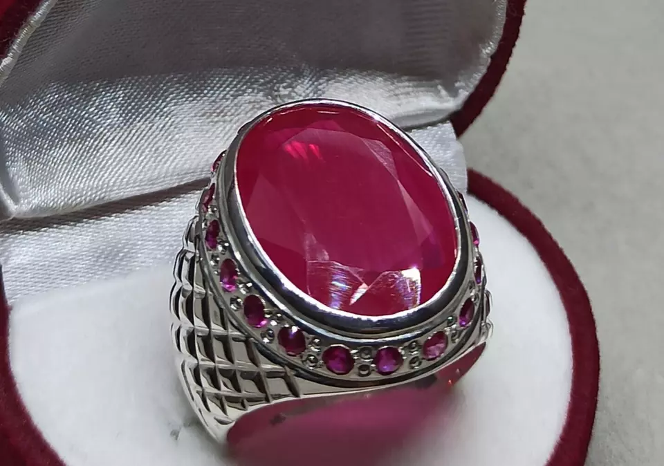 30 Carat Dark Red Big Ruby Sterling Silver 925 Handmade Yaqoot Heavy Mens Ring - Image 1 of 4