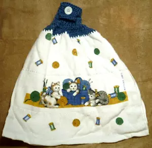 1 Crochet Top Hanging Kitchen Towel Cats Kittens playing with yarn Full country - Picture 1 of 1