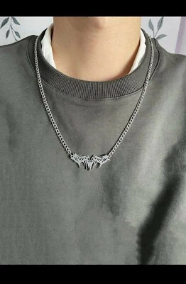 Collana Con Pendente Geometrico - Immagine 1 di 3