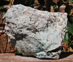 Pieza de exhibición grande de trozo de cristal amazonita áspero de 1,8 kilogramos de Brasil - Imagen 1 de 11