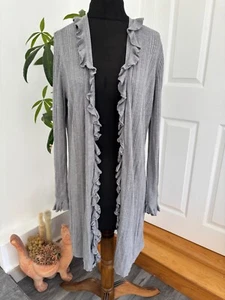M&S Per Una lange Strickjacke Damengröße 16 grau gerippt Rüschen vorne offen - Bild 1 von 8