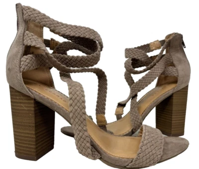 Sapatos sociais femininos LC Lauren Conrad Aventurine com zíper salto alto bege tamanho: 8,5 97F - Imagem 1 de 4