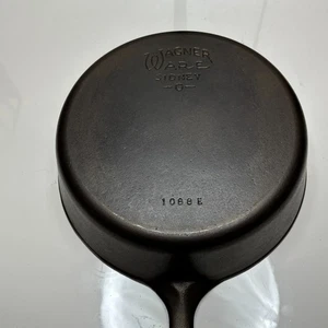 Vintage Wagner Ware Sidney -O- #8 Cast Iron Chicken Fryer 1088 E Deep Skillet - Picture 1 of 7