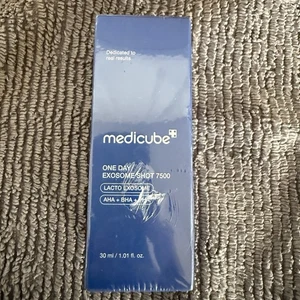 Medicube One Day Exosome Shot Pore Ampolle 7500 1,01 fl oz 30 ML Nuovo - Foto 1 di 3