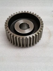 EMD 8042976 GEAR WATER PUMP DRIVE 37 TOOTH D-679 - Foto 1 di 8