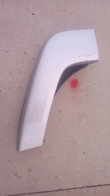 Hummer H3 2006-2009 plateado (926L) revestimiento de puerta trasera acampanado Foto 1 de 4