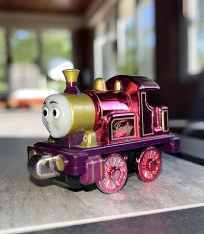 METALLIC LADY! THOMAS FRIENDS TRAIN! 2002 COLLECTOR TAKE ALONG DIECAST Cover