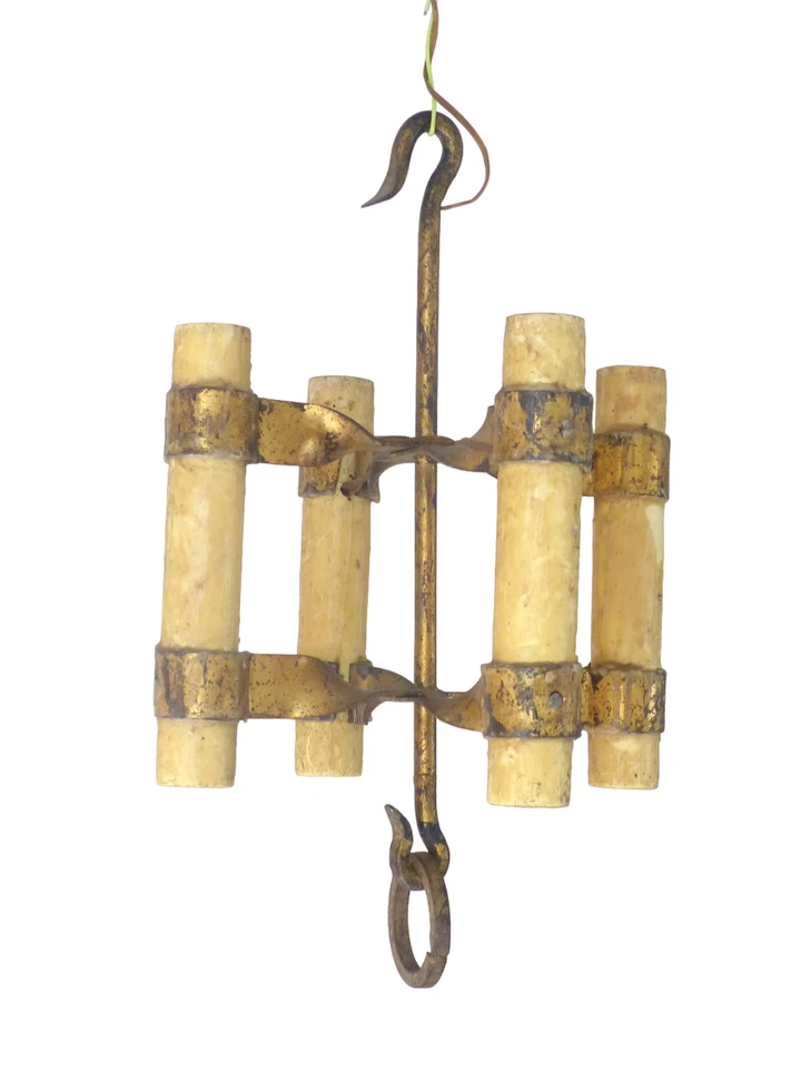 Preciosa araña de techo estilo gótico medieval francés 1900 cera de hierro dorado Foto 1 de 4