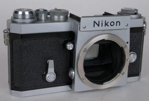 EX+ Cuerpo de cámara SLR de película de 35 mm Nikon F (S/N 70xx) plateada vintage - Imagen 1 de 6