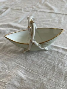 Cesta de porcelana A. Giraud & Brousseau Limoges Francia ~ blanca con hojas doradas - Imagen 1 de 10