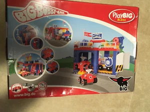 Ƹ̵̡Ӝ̵̨̄Ʒ Playbig Bloxx Bobby Car Bobby's Garage Bausteine Set 79 Teile NEU - Bild 1 von 2