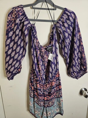 Nuevo con etiquetas Mameluco para mujer Angie con hombros descubiertos grande de una pieza floral manga globo Foto 1 de 4