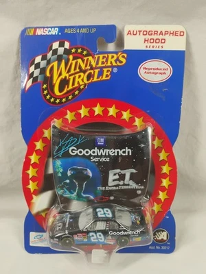Winners Circle 2002 Nascar Kevin Harvick #29 GM Goodwrech ET Autographed Hood - Image 1 of 4