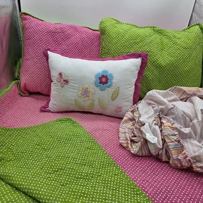 Девочек розовый и зеленый горошек лоскутное одеяло комплект постельного белья с цветок подушка и полосатые простыни - Изображение 1 из 4