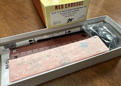 Red Caboose HO Kit #RC-4121-1 R-30-12-9 Wood Refrigerator Car PFE UP/SP NIB NY - Image 1 of 4