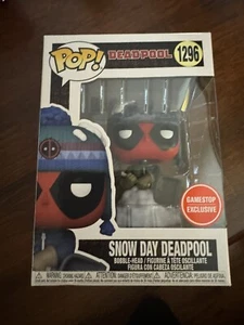 Funko POP! Snowday Deadpool Game Stop exclusivo # 1296 con protector - Imagen 1 de 1