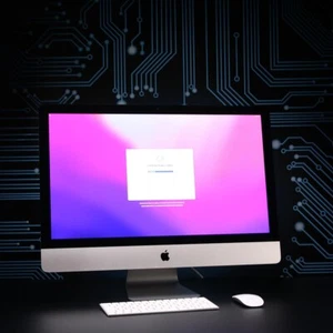 Apple iMac 27" Retina 5k (2017) / Core i7 (4,2 GHz), 32 GB RAM, Pro 580, SSD de 1 TB - Imagen 1 de 5