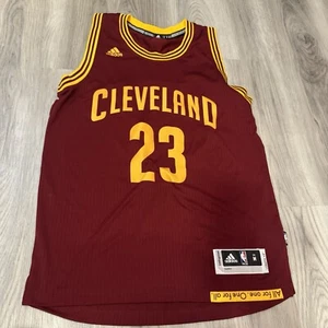 Adidas Cleveland Cavaliers Medium LeBron James 23 Authentic Swingman Trikot - Bild 1 von 5