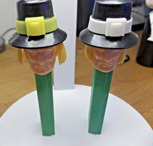 2 PEZ VINTAGE Pilgrim Bicentennial mit weißen & gelben Hutbändern Österreich keine Füße - Bild 1 von 8