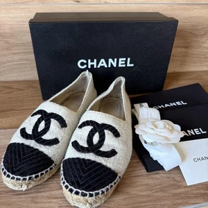 Chanel Espadrilles Flat shoes White Black Casual Elegant Summer CC Logo Women - Bild 1 von 9