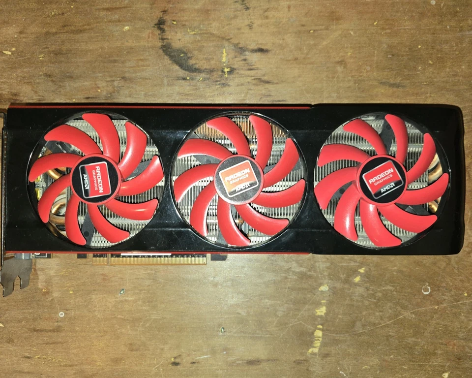 Dual GPU Radeon 7990 6GB w/ MiniDP Adapter - Image 1 of 4
