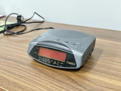 Vintage Timex T225B Gray AM/FM Digital Display Electronic Alarm Clock Radio - Image 1 of 4