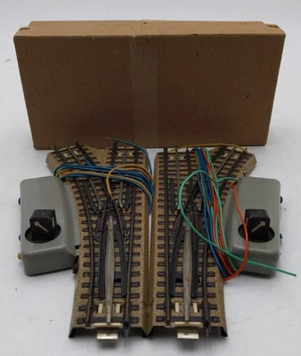 Marklin 3600MWS HO Vintage LH/RH Electric Switches Pair/Box - Image 1 of 4