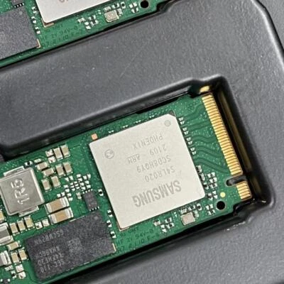 Samsung 1.92TB PM983 M.2 NVMe 22110 PCIe MZ-1LB1T9B MZ1LB1T9HALS-00AMV SSD 110mm - Image 1 of 4