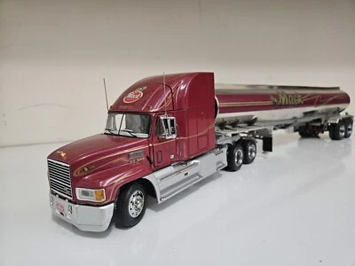1/32 Scale 1993 Mack Elite With Tanker Trailer Good Condition (No Box) Franklin  - Image 1 of 4