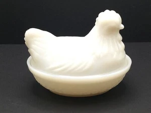 Milk Glass Indiana Glassware Hen on Nest 1950’s Chicken Bowl 4.5” long Vintage - Picture 1 of 3
