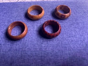 4-PC Wooden Rings Sizes 8-9.5 Unisex Unique Casual Vacation Beautiful Stain - Imagen 1 de 6