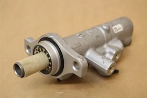 A2124300501 Brake Master Cylinder New genuine Mercedes-Benz part - Picture 1 of 4