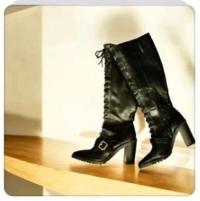 Bota negra Charles By Charles David disfuncional con cordones hasta la rodilla talla 6,5 Foto 1 de 4