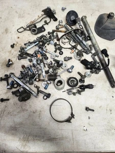 2002 Suzuki VL800T Boulevard C50 misc bike bolts parts - Picture 1 of 9