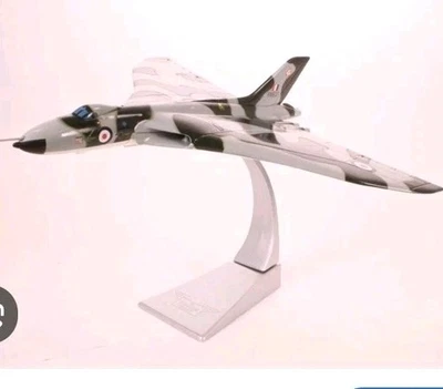 Corgi AA31201 Vulcan XM600 617 Sqn RAF 1973 Edición Limitada. 1962 de 2300. Foto 1 de 4