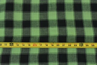 Por 1/2 yarda, gasa de algodón tejido suelto a cuadros verde y negro, camisa, B1413 Foto 1 de 4