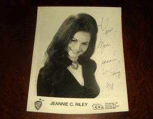 Rare JEANNIE C. RILEY autographed 1978 WARNER BROTHERS RECORDS PUBLICITY STILL - Picture 1 of 5