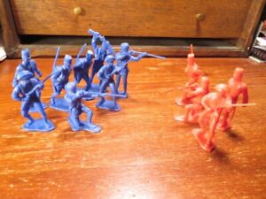 Vintage Lot of Ideal Revolutionary War figures (8 blue, 4 red)