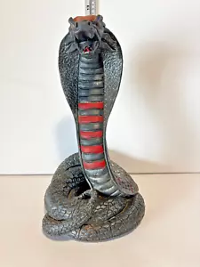 De colección Univeral Statuary Corp. Chicago 1967 - King Cobra Snake #422 - Imagen 1 de 7