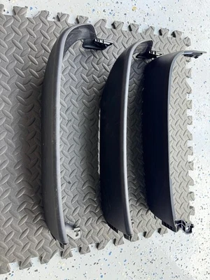 2014-24 LEXUS IS500 IS350 IS300 ASIENTO DELANTERO IZQUIERDO MOLDURA INFERIOR PANEL CUBIERTA OEM Foto 1 de 3