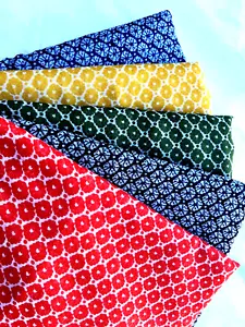 Hübscher Mini Schal mit Blumenmuster klassisch super weich Premium Hijab Tuch Halstuch - Bild 1 von 7