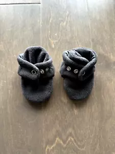 Booties Cat Snap Paw Printed Non-Skid Sole Fleece Gray Baby Infant 0-3 Months - Picture 1 of 5
