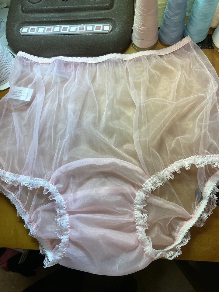 Vintage Style One sheer NYLON PANTIE Long Wide Double GUSSET Pink W/ Lace - Image 1 of 4