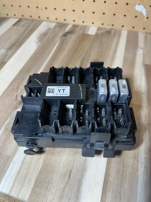 Chevrolet Tahoe 2007 relé caja de conexiones 15925043_01 (stock #352) Foto 1 de 4