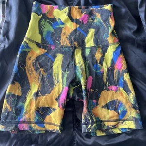 LULULEMON Sz 2 Multicolored ALIGN HIGHRISE SHORTS - Picture 1 of 7