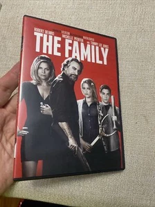 THE FAMILY (DVD2013) (DIR LUC BESSON) DENIRO - BRAND NEW SEALED - FAST SHIPPING - Picture 1 of 4