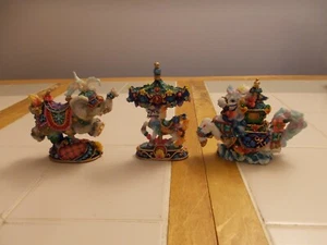 Lot of 3 Vtg. Crinkle Carousel Possible Dreams - Carasol, Surf Rider, Pachyderm - Picture 1 of 18