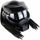 Motorcycle Helmets Are Full Helmets Can Display Scenes with Skull Decoration